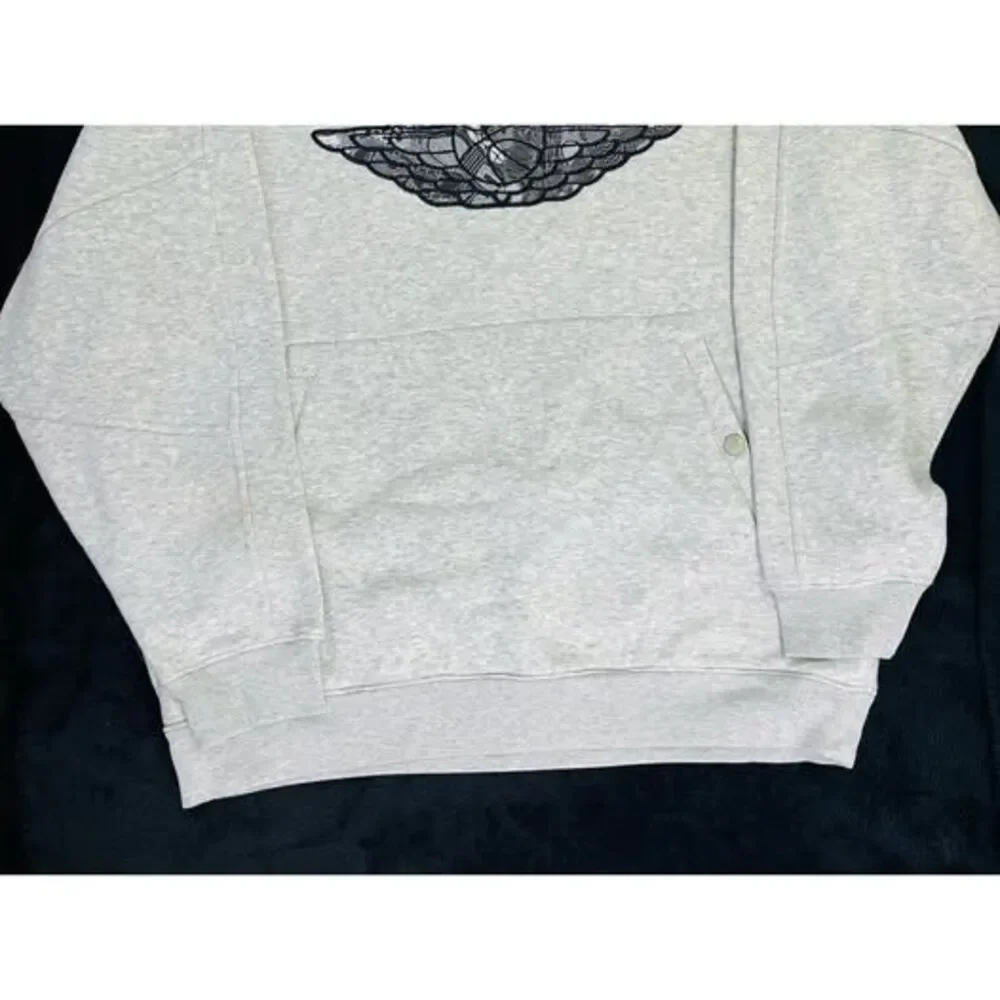 Air Jordan Men’s Grey Hoodie Sweater Size M